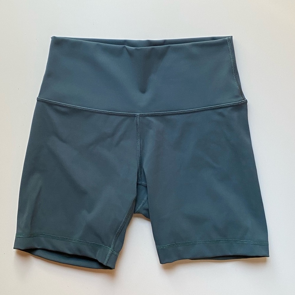 Lululemon Wunder Under Shorts